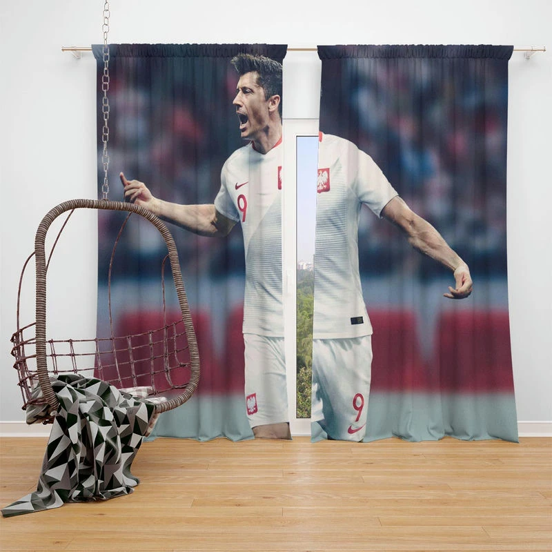 Encouraging Football Player Robert Lewandowski Window Curtain