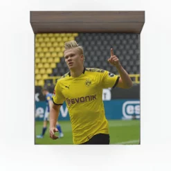 Erling Haaland Strong Dortmund BVB Club Player Fitted Sheet