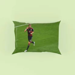 Toni Kroos Committed Gernamy Sports Player Pillow Case