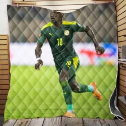 Sadio Mane encouraging Football Quilt Blanket