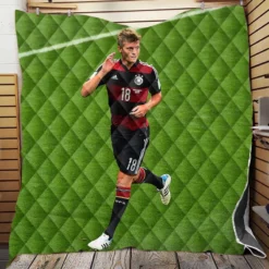 Toni Kroos Committed Gernamy Sports Player Quilt Blanket