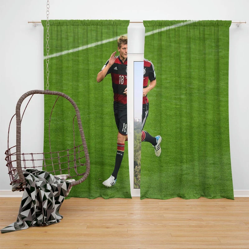 Toni Kroos Committed Gernamy Sports Player Window Curtain