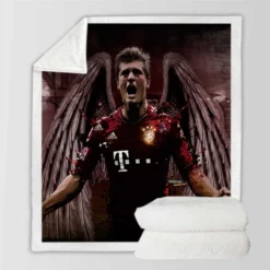 Bayern Munich Football Player Toni Kroos Sherpa Fleece Blanket
