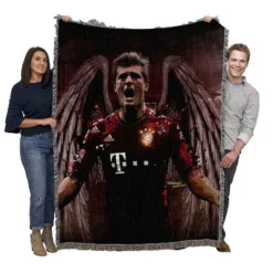 Bayern Munich Football Player Toni Kroos Woven Blanket