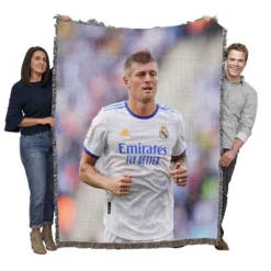 Confident Soccer Player Toni Kroos Woven Blanket