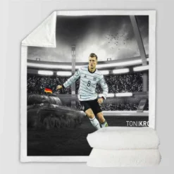 Germany Football Player Toni Kroos Sherpa Fleece Blanket