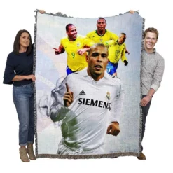 Ronaldo Nazario Populer Soccer Player Woven Blanket